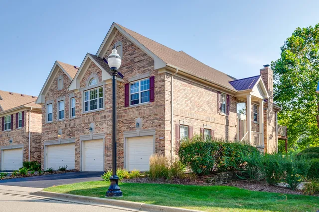 $655,900 | 1316 South Christine Court, Vernon Hills, IL 60061