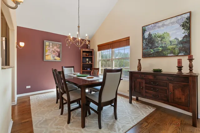 $655,900 | 1316 South Christine Court, Vernon Hills, IL 60061