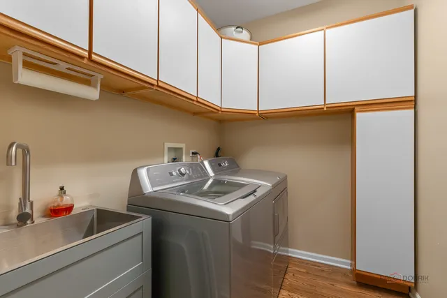 $655,900 | 1316 South Christine Court, Vernon Hills, IL 60061