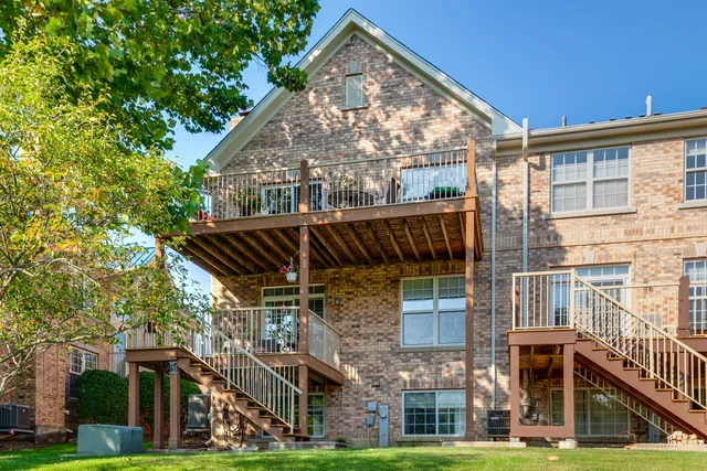 $655,900 | 1316 South Christine Court, Vernon Hills, IL 60061