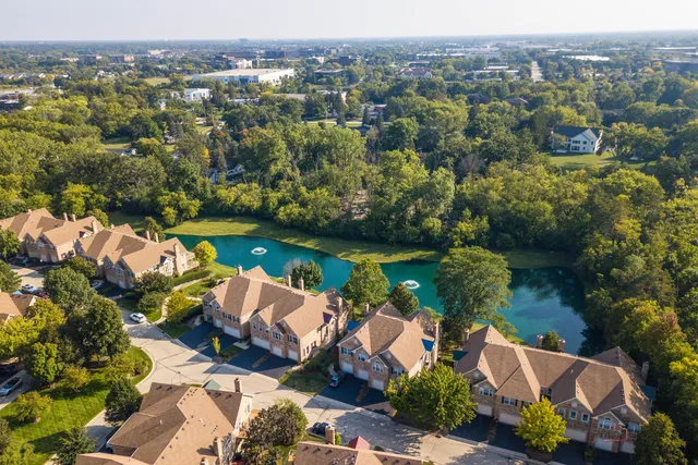 $655,900 | 1316 South Christine Court, Vernon Hills, IL 60061