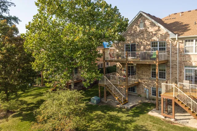 $655,900 | 1316 South Christine Court, Vernon Hills, IL 60061