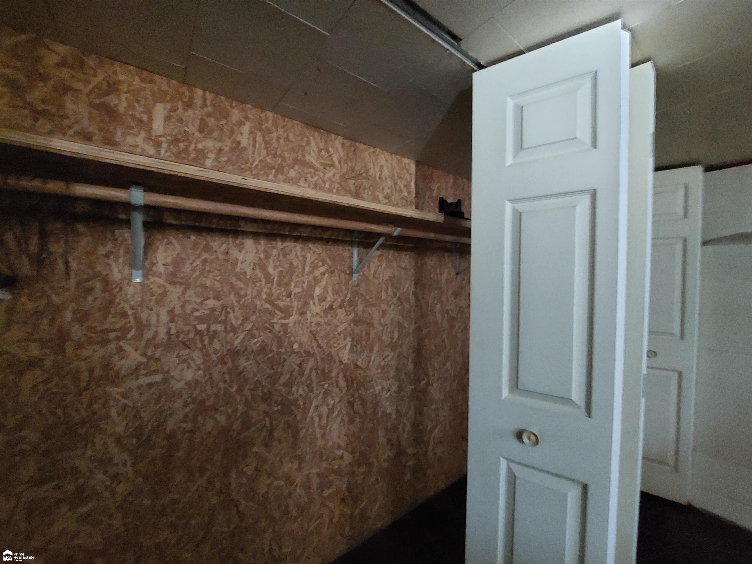 3601 Miller Road Flint, MI 48503 - Photo 23 of 28 50129722-d0bbfddf-b057-47a6-bdb7-360583f1f47f.JPG