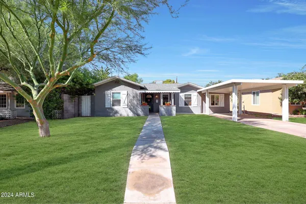 $2,900 | 2230 East Clarendon Avenue, Phoenix, AZ 85016