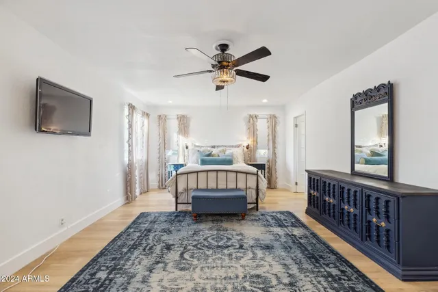 $3,000 | 2230 East Clarendon Avenue, Phoenix, AZ 85016