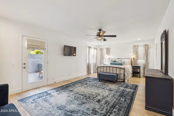 $2,900 | 2230 East Clarendon Avenue, Phoenix, AZ 85016