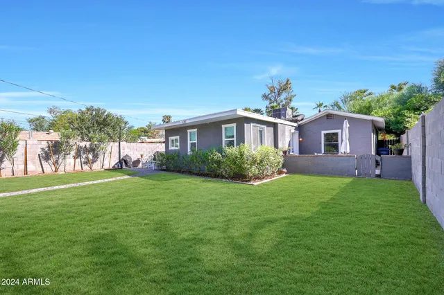 $3,000 | 2230 East Clarendon Avenue, Phoenix, AZ 85016