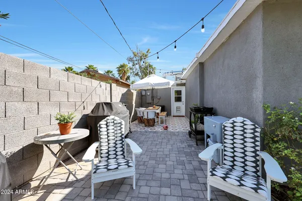 $2,900 | 2230 East Clarendon Avenue, Phoenix, AZ 85016