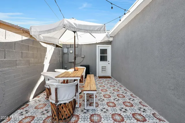 $3,000 | 2230 East Clarendon Avenue, Phoenix, AZ 85016