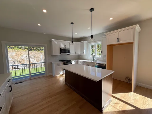 $831,400 | 2 Kinsman Lane, Windham, NH 03087