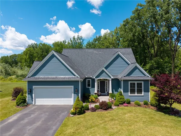 $549,900 | 61 Copper Beech Run, Perinton, NY 14450