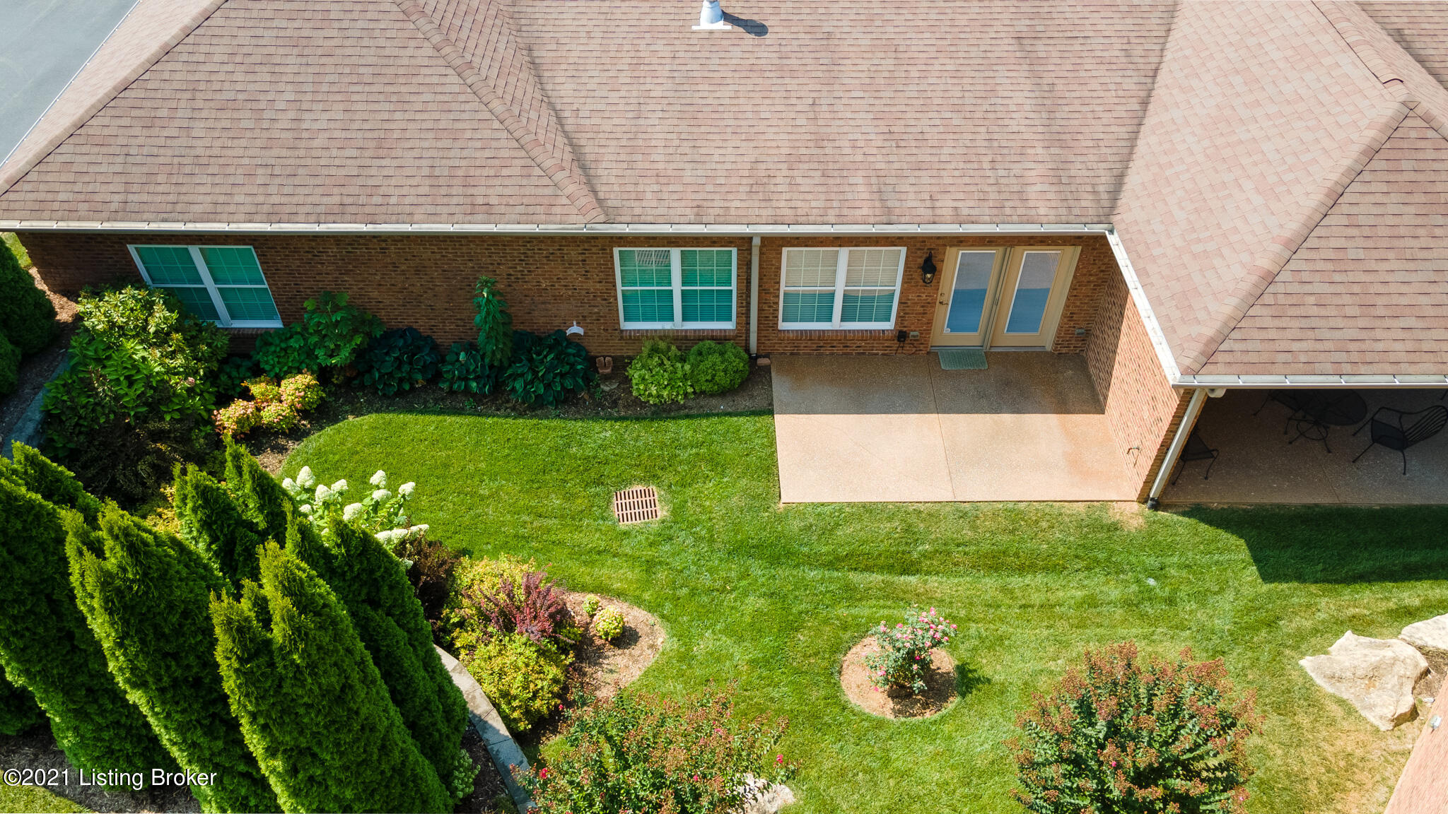 10607 Riva Road Louisville, KY 40223 - Photo 7 of 39 37