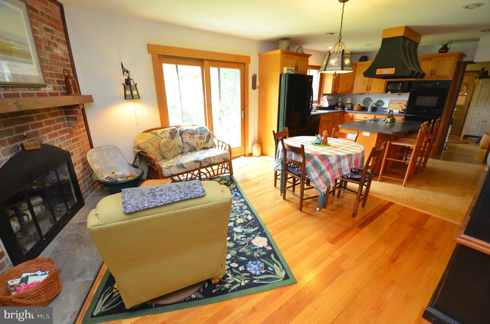 121 Deale Road Tracys Landing, MD 20779 - Photo 5 of 30 Family Room
