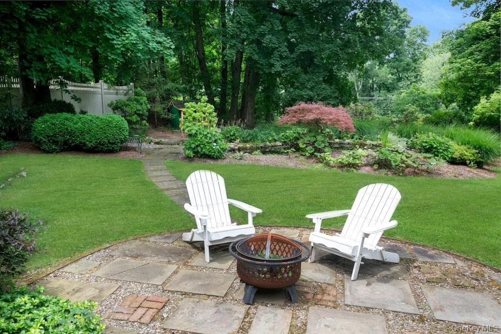 312 Quaker Road Chappaqua, NY 10514 - Photo 4 of 8