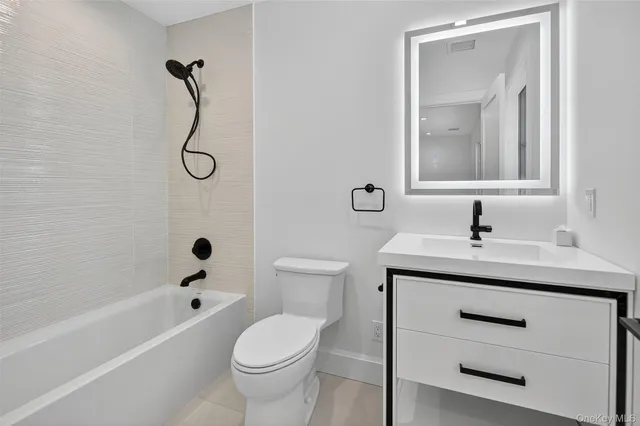 $3,999,998 | 32 A Pine Road, Syosset, NY 11791