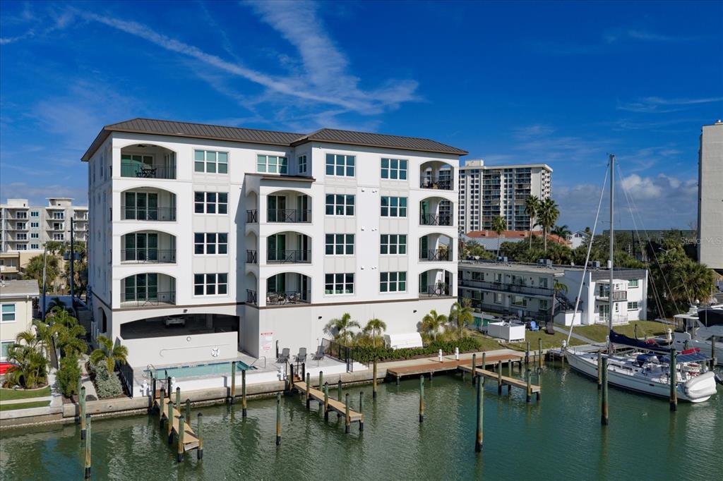 211 Dolphin Point, Unit 2 Clearwater, FL 33767 - Photo 12 of 16