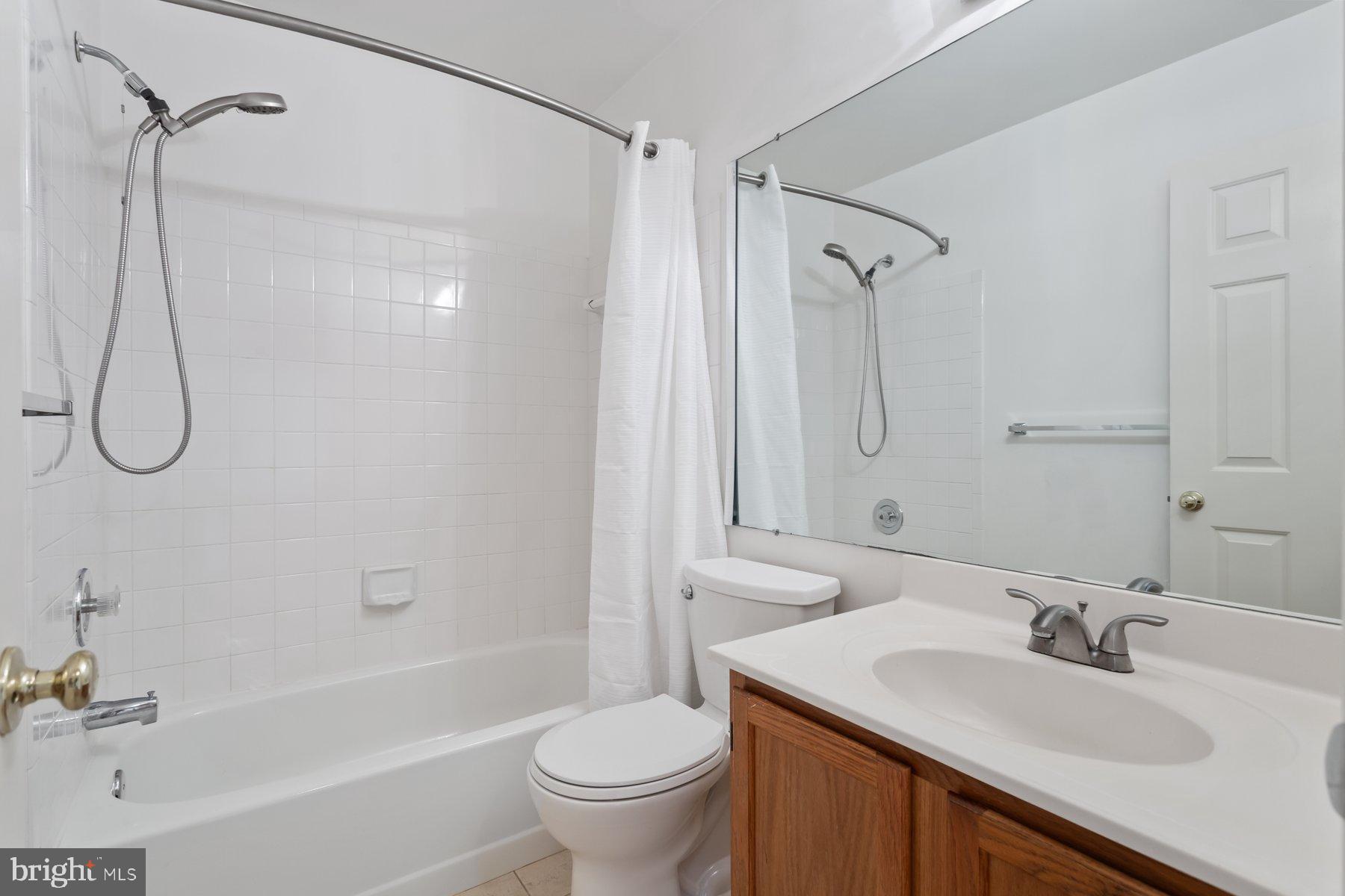 12907 Hawkshead Terrace Silver Spring, MD 20904 - Photo 22 of 30 2nd level hall full bath