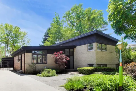 $795,000 | 2717 Lincoln Lane, Wilmette, IL 60091