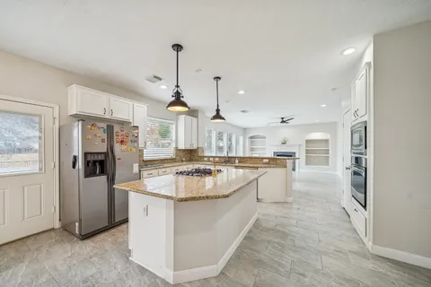 $495,000 | 12310 Shadow Island Drive, Houston, TX 77082