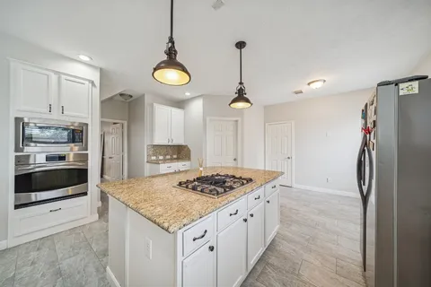 $495,000 | 12310 Shadow Island Drive, Houston, TX 77082