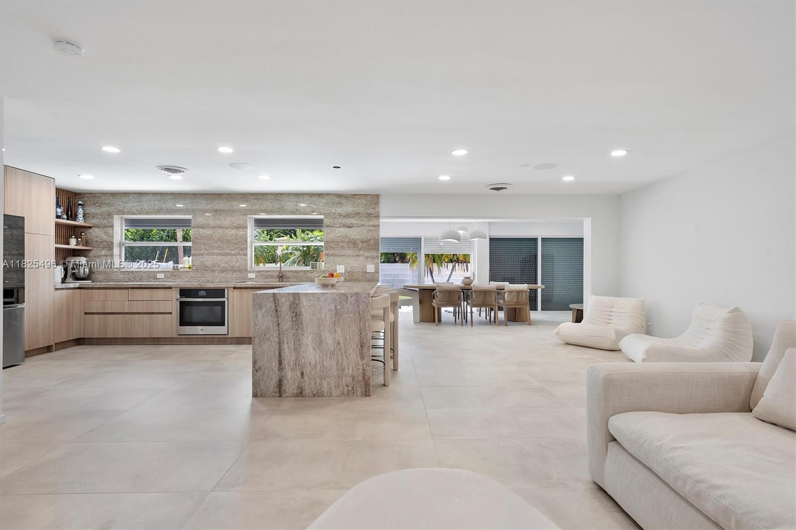 417 North Highland Dr  