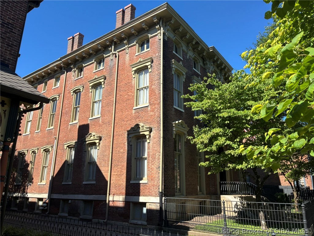 512 East Main Street, Unit 1 Madison, IN 47250 - Photo 3 of 20