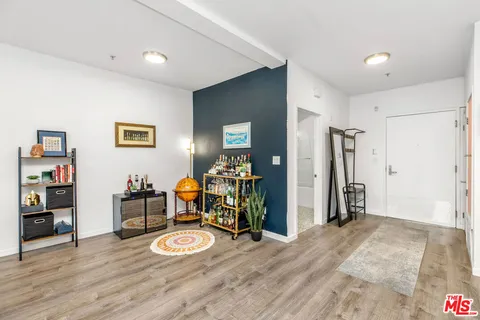$829,000 | 4215 Glencoe Avenue, Unit 206, Marina del Rey, CA 90292