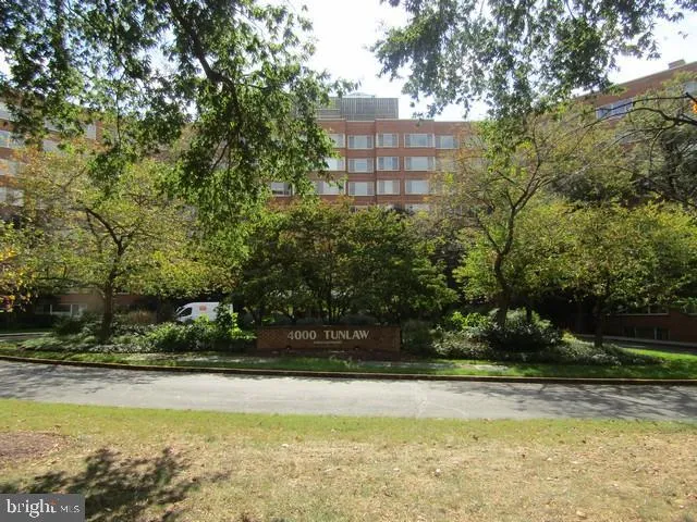 $169,000 | 4000 Tunlaw Road Northwest, Unit 1029, Washington, DC 20007