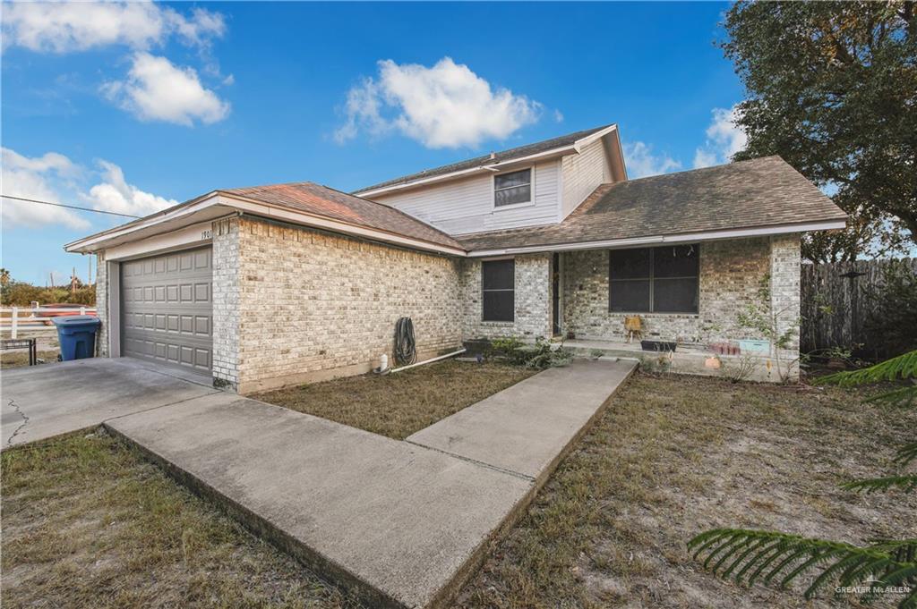 1901 Robin Avenue McAllen, TX 78504 - Photo 2 of 16 a front view of house with yard