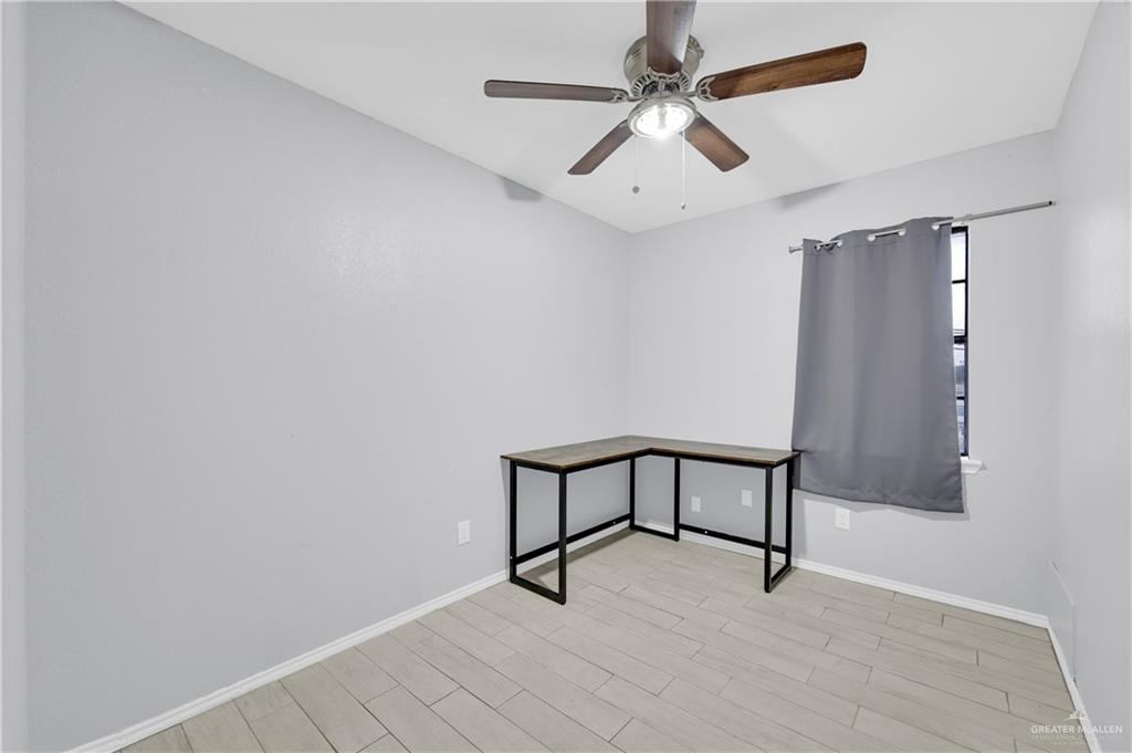 1901 Robin Avenue McAllen, TX 78504 - Photo 9 of 16 a view of a workspace