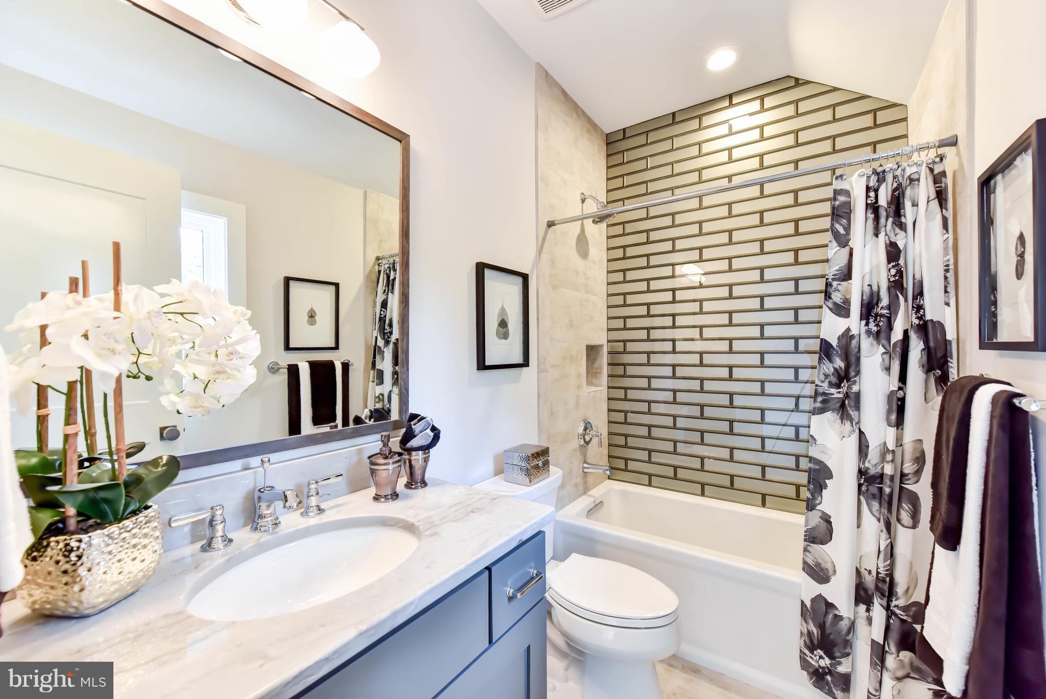 7109 Matthew Mills Road McLean, VA 22101 - Photo 19 of 30 Bath