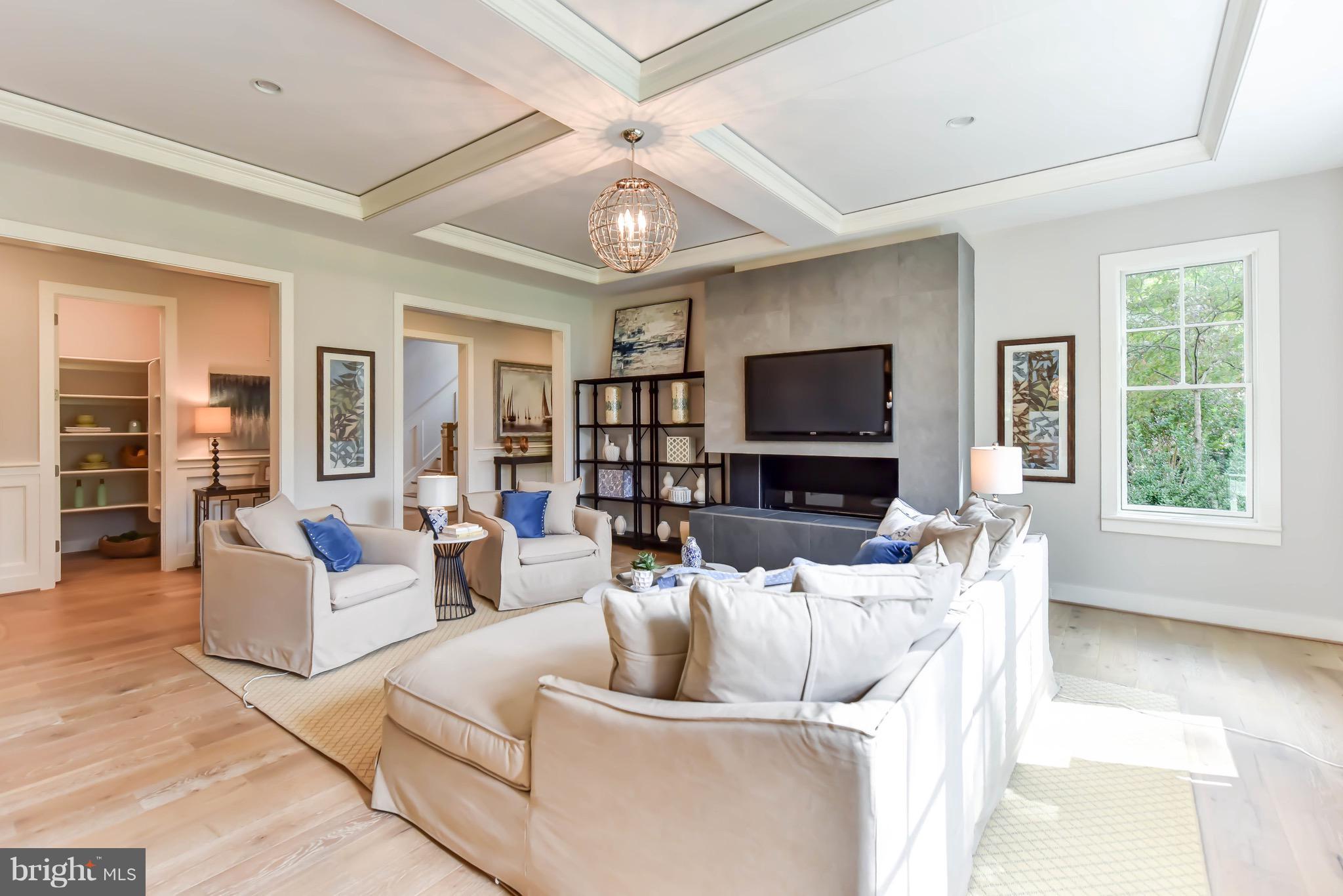 7109 Matthew Mills Road McLean, VA 22101 - Photo 4 of 30 Main Floor