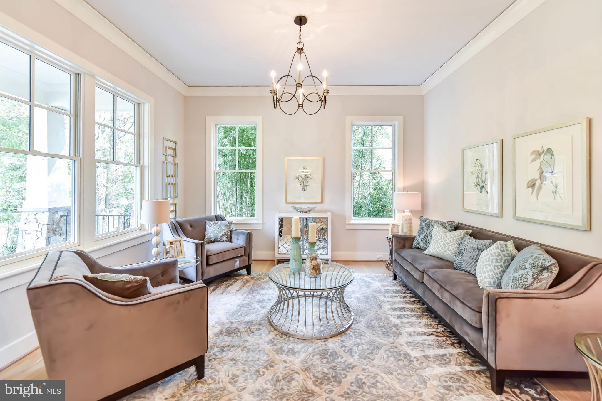 7109 Matthew Mills Road McLean, VA 22101 - Photo 5 of 30 Living Room