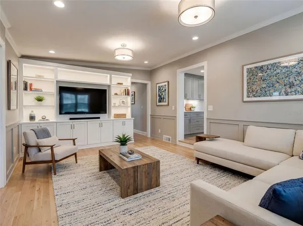 $275,000 | 935 North Florida Avenue, DeLand, FL 32720