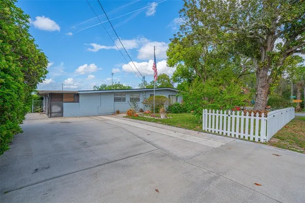 $275,000 | 935 North Florida Avenue, DeLand, FL 32720