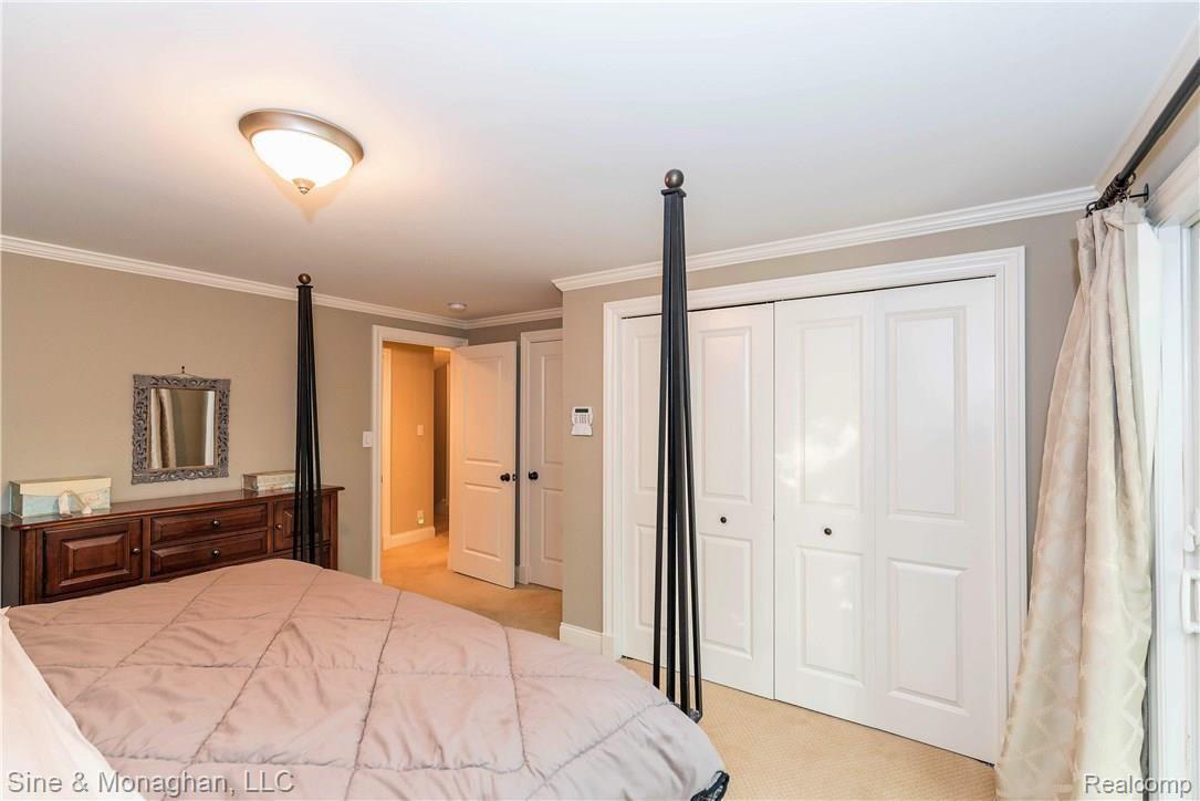 5350 Longmeadow Road Bloomfield Hills, MI 48304 - Photo 30 of 45 Crown, neutral carpet