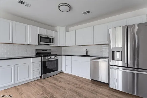 $475,000 | 34 South Pointe Circle, Tinton Falls, NJ 07753