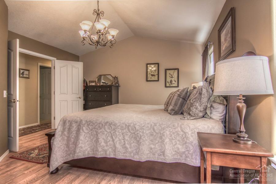 3383 Northeast Stonebrook Loop Bend, OR 97701 - Photo 8 of 12