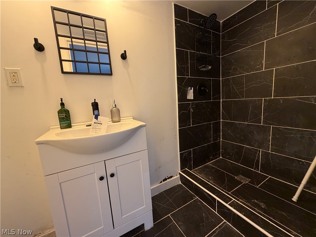 951 Roanoke Road Cleveland Heights, OH 44121 - Photo 22 of 25