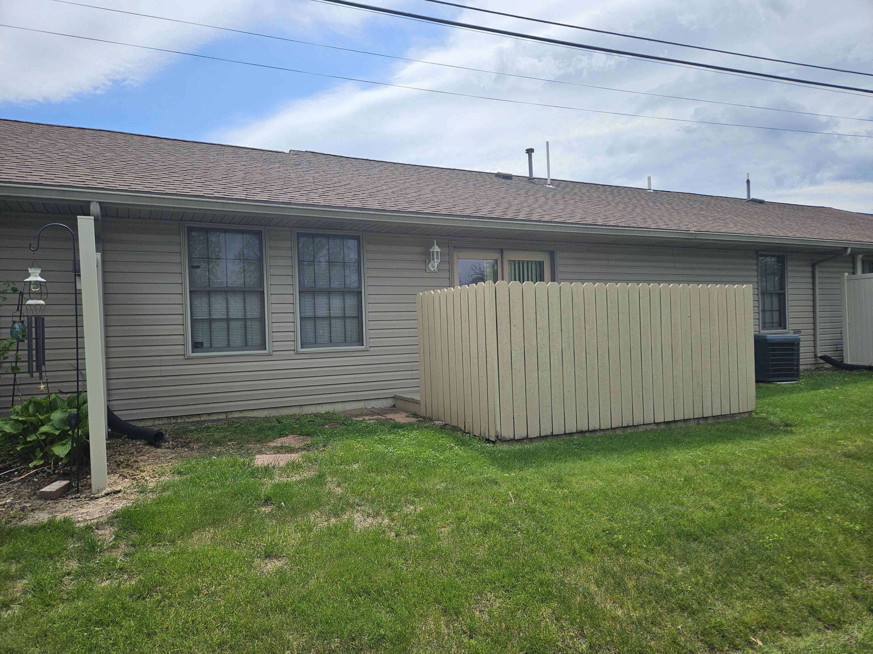 454 South Mumaugh Road Lima, OH 45804 - Photo 3 of 14