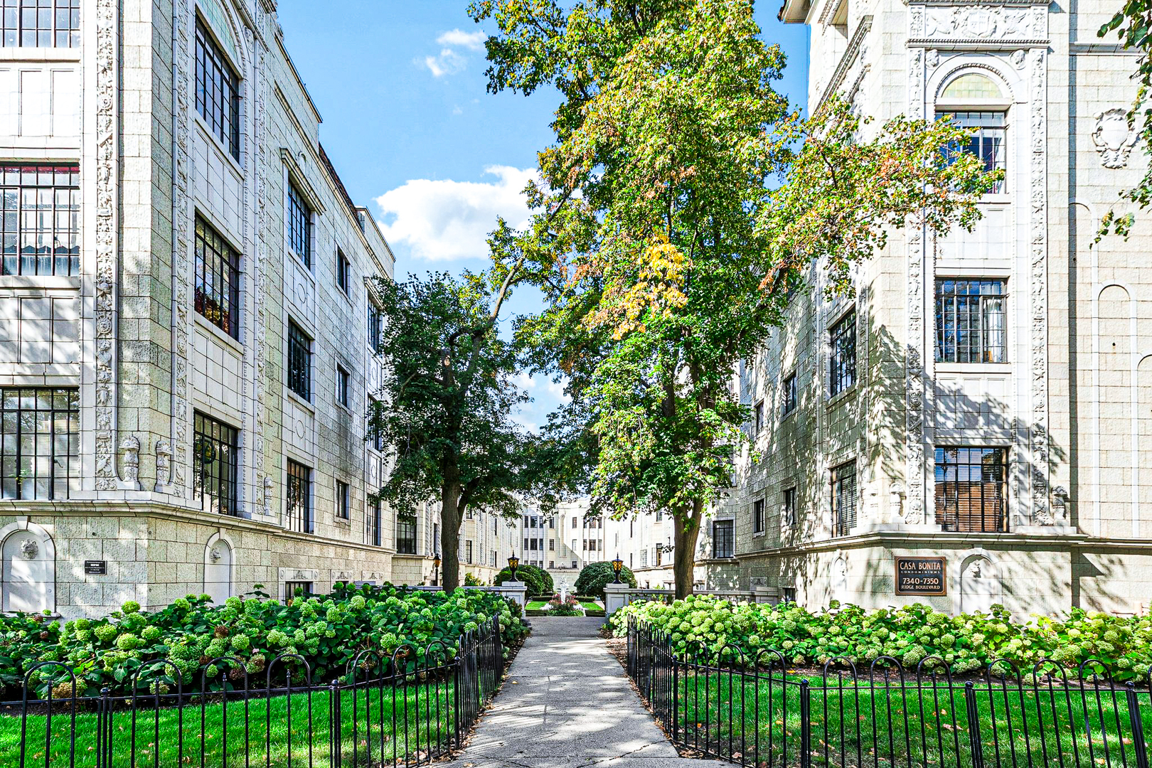 7348 North Ridge Boulevard, Unit 16B Chicago, IL 60645 - Photo 1 of 38 Gallery Image 1