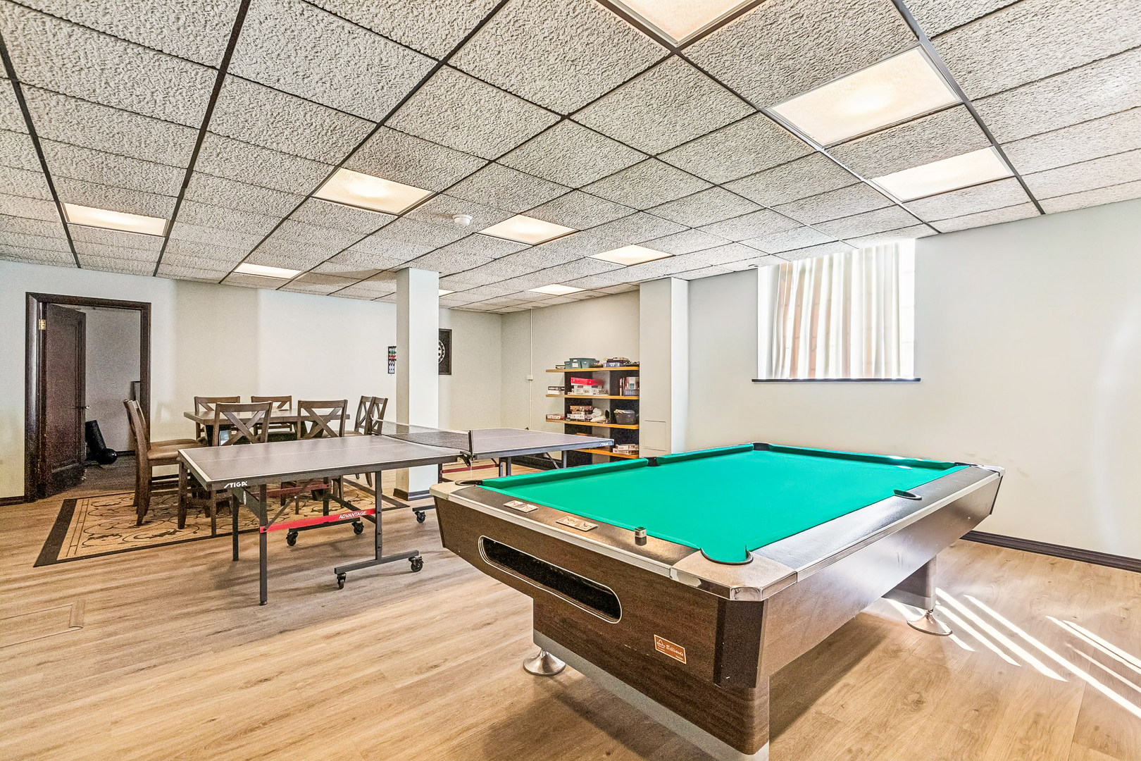 7348 North Ridge Boulevard, Unit 16B Chicago, IL 60645 - Photo 33 of 38 Gallery Image 33