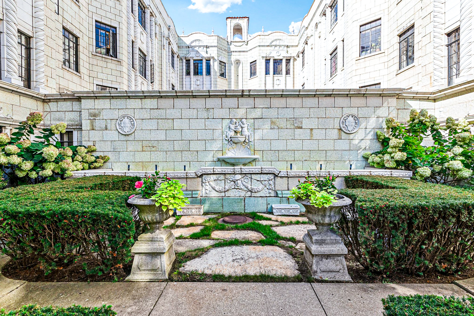 7348 North Ridge Boulevard, Unit 16B Chicago, IL 60645 - Photo 5 of 38 Gallery Image 5