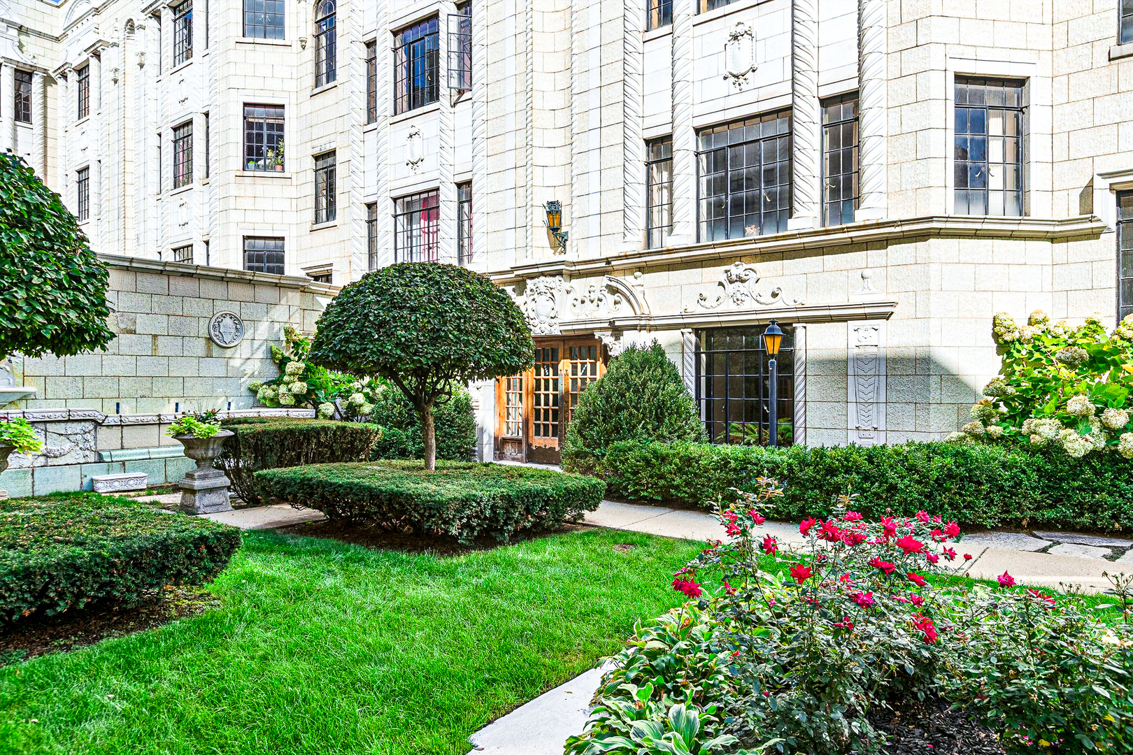 7348 North Ridge Boulevard, Unit 16B Chicago, IL 60645 - Photo 9 of 38 Gallery Image 9