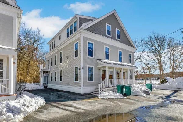 $489,900 | 3 Honora Court, Unit 3, Buzzards Bay, MA 02532