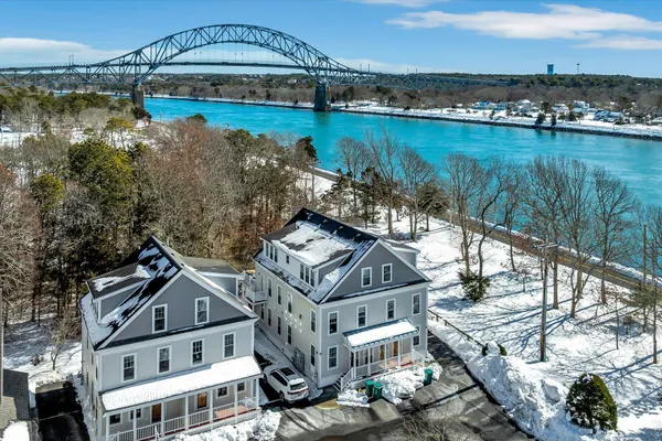 $489,900 | 3 Honora Court, Unit 3, Buzzards Bay, MA 02532