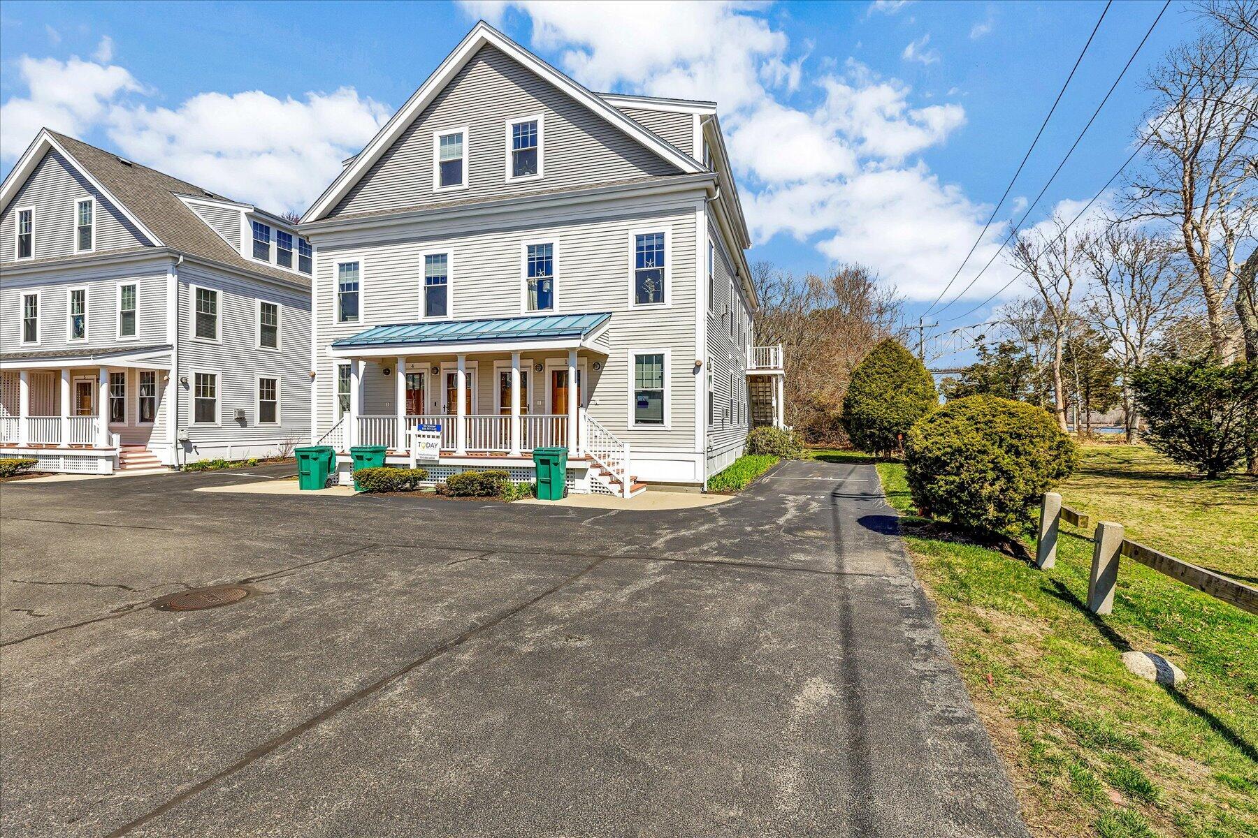 3 Honora Court, Unit 3 Buzzards Bay, MA 02532 - Photo 4 of 45 01-Y1A6090