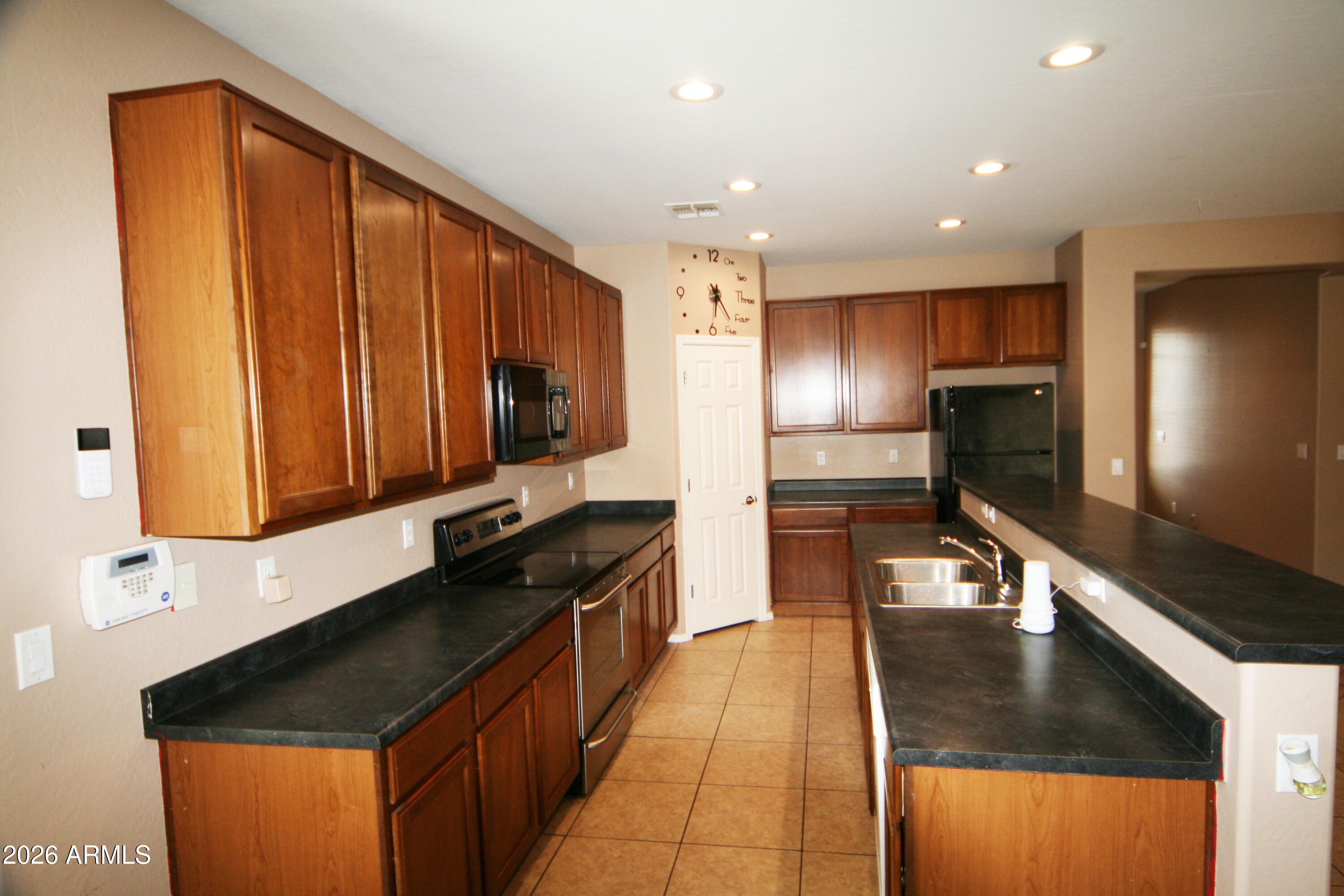 5307 West Beverly Road Laveen, AZ 85339 - Photo 5 of 22 Kitchen 2