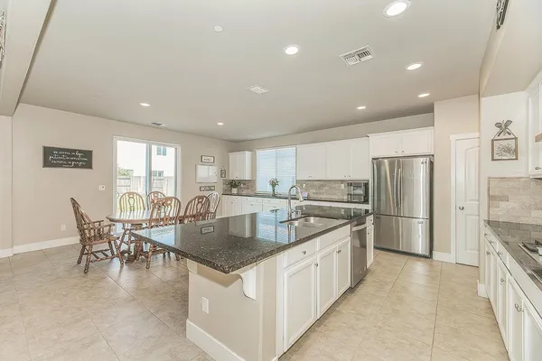 $599,777 | 3883 Keats Avenue, Clovis, CA 93619