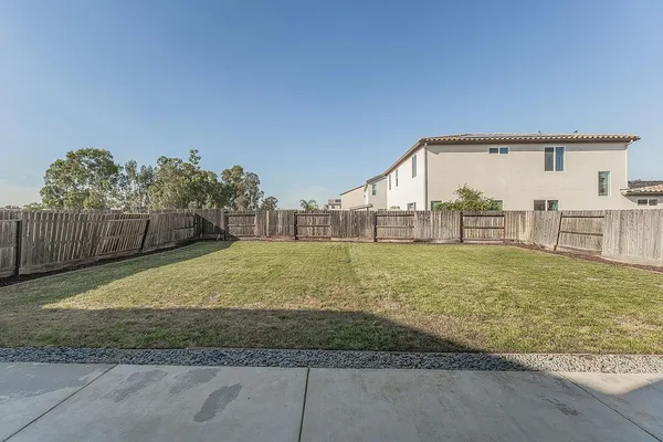 $599,777 | 3883 Keats Avenue, Clovis, CA 93619